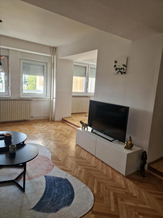 Comfy Center Apartment Skopje Ngoại thất bức ảnh