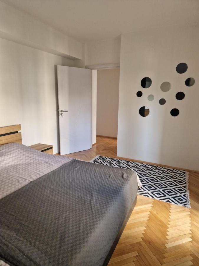 Comfy Center Apartment Skopje Ngoại thất bức ảnh