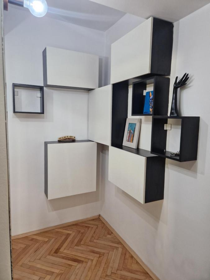 Comfy Center Apartment Skopje Ngoại thất bức ảnh